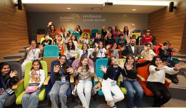 Dünya Çocuk Hakları Günü’nde Beylikdüzü’nde Demokrasi Heyecanı