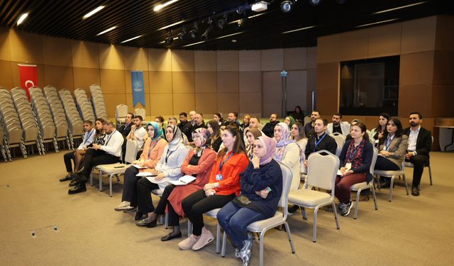 Küçükçekmece'de Kamu İhale Mevzuatı Eğitimi Verildi