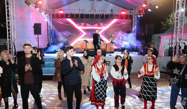 Sultangazi'de Trakya, Rumeli ve Balkan Kültürleri Coşkuyla Kutlandı