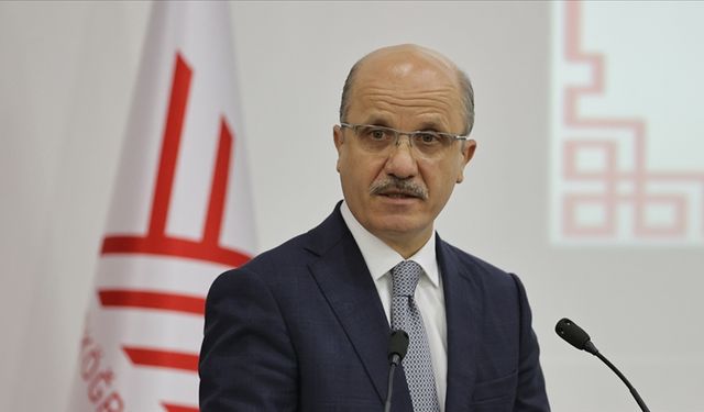 YÖK Başkanı Özvar: Öğretim Üyelerinin Emeklilik Yaşı 72’ye Çıkabilir