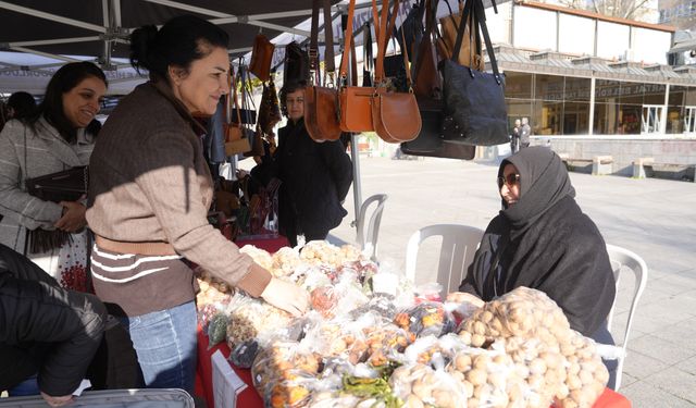 Kartal’da Aralık Ayı Kadınların Üretimiyle Aydınlanıyor