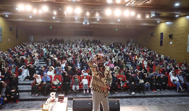 Sultangazi’de Retrobüs ile Nostalji Rüzgarı Esti