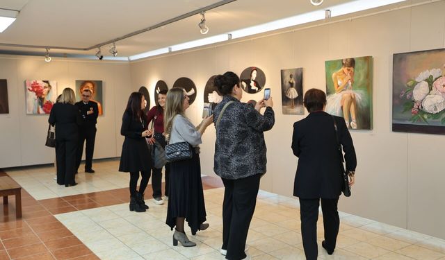 ‘Sanatın Sesi’ Sergisi AKSM’de Sanatseverlerle Buluştu
