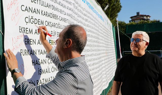 Büyükçekmece’de Raketler Şampiyonluk İçin Sallanıyor