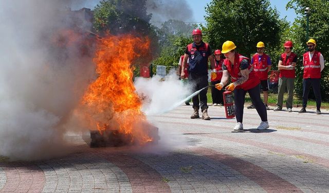 Afet Gönüllüleri Eğitim Kampında Sahaya Hazırlandı