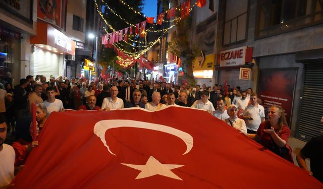 KARTAL'DA 15 TEMMUZ ŞEHİDİ ŞÜKRÜ BAYRAKÇI DUALARLA ANILDI