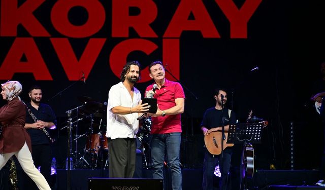 KORAY AVCI BAHÇELİEVLER'DE GÖNÜLLERE DOKUNDU