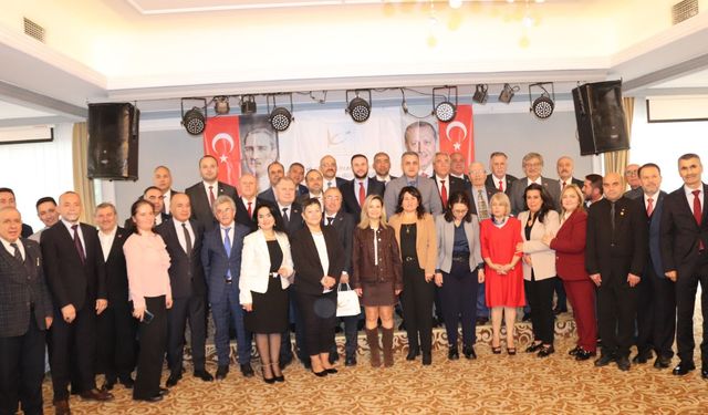Küçükçekmece’de Muhtarlar Günü buluşması: Kaymakam Anteplioğlu muhtarlarla bir araya geldi