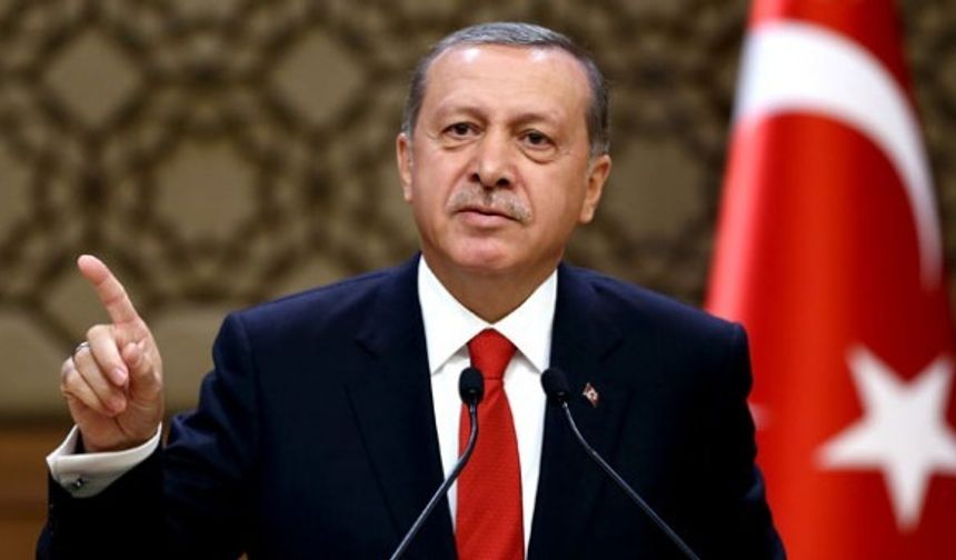 FETÖ&#039;nün askeriyeden sorumlu imamıyken, 17-25 Aralık darbe girişimi sonrası itirafçı olup örgüte ait 200&#039;e yakın gizli bilgi, belge, görüntü ve ses kaydını İzmir Cumhuriyet Başsavcı Vekili Okan Bato&#039;ya teslim eden Hüseyin Sarıçiçek, FETÖ&#039;nün Cumhurbaşkanı Erdoğan&#039;ı ameliyatta öldürmeyi planladığını açıkladı.
