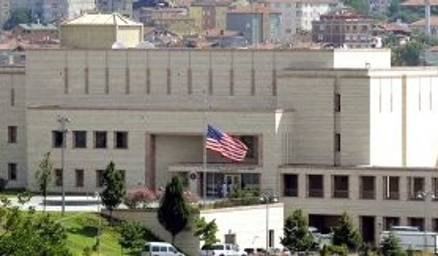 13 Mart Pazar günü yaşanan Ankara saldırısından önce resmi sitesinden vatandaşlarını uyaran ABD Büyükelçiliği, Nevruz kutlamaları öncesi yeni bir uyarı yayınladı.