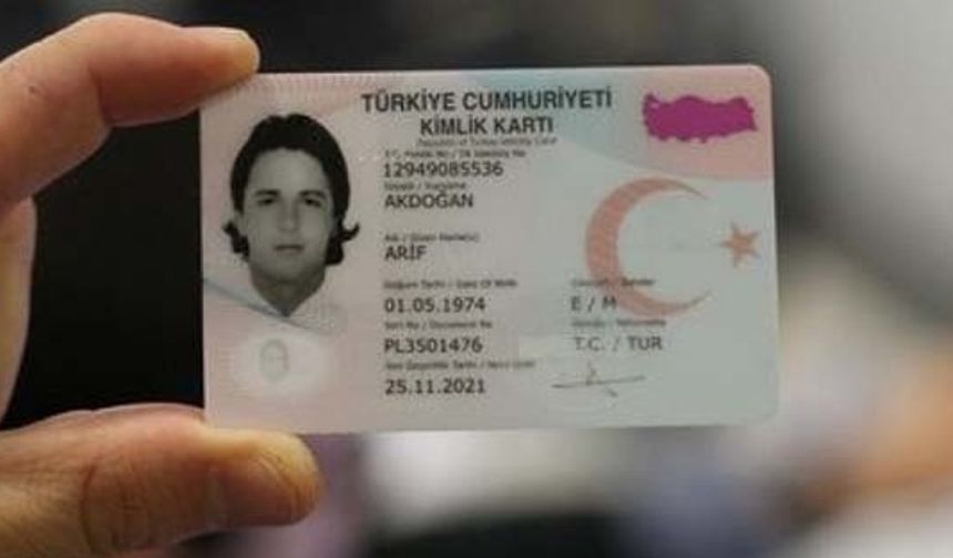 Pilot çalışmaları mart ayında Kırıkkale&#039;de başlatılan Kimlik Kartları Projesi&#039;nin ikinci fazını yürütmek amacıyla Nüfus ve Vatandaşlık İşleri Genel Müdürlüğü tarafından açılan ihaleyi Savunma Teknolojileri Mühendislik ve Ticaret AŞ (STM) kazandı. Nüfus cüzdanlarının yerini alacak çipli kimlik kartlarına geçiş işlemlerini yürütecek milli şirket, otomasyonun güncellemelerini yapıp ilave kimlik kartlarının teminini sağlayacak.