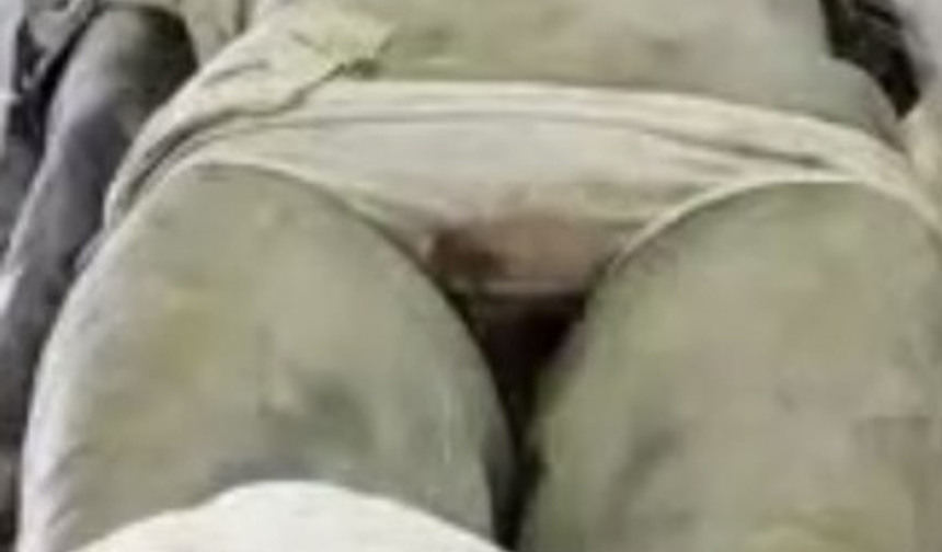 Gencin cesedi gömüldükten 3 saat sonra babasının talebi üzerine kabirden geri çıkarılmıştı.Hastanede vefat eden genç aynı gün hoca tarafından yıkanıp, cenaze namazı kılınıp defnedilmişti.