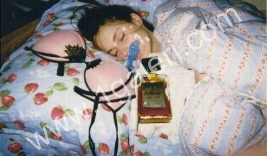 Alkol’ün Etkisiyle Ne Yaptıgını Bilmeyen 9 Bayan Fotografı