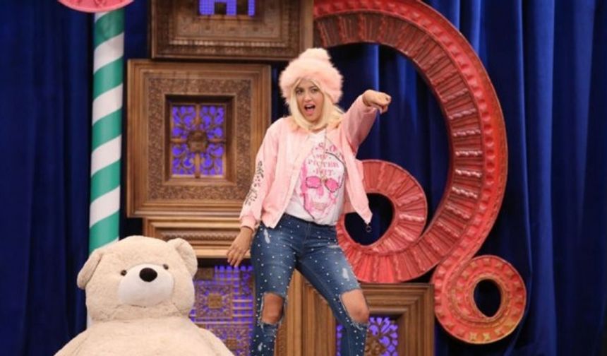 İrem Sak ‘Güldür Güldür Show’da Aleyna Tilki’yi taklit etti
