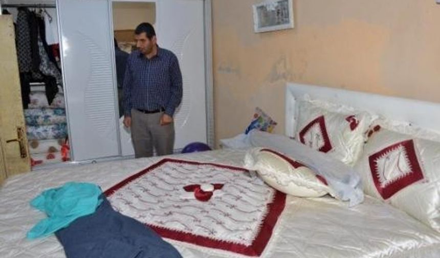 Van&#039;da yaşayan Necla T.&#039;yi ailesinden isteyen Çiçeklidağ, ilk eşi ile boşanma davası süren genç kadınla 17 Haziran 2014&#039;te nikahsız evlilik yaptı. Adana&#039;da ev kiralayan çift birlikte yaşamaya başladı.