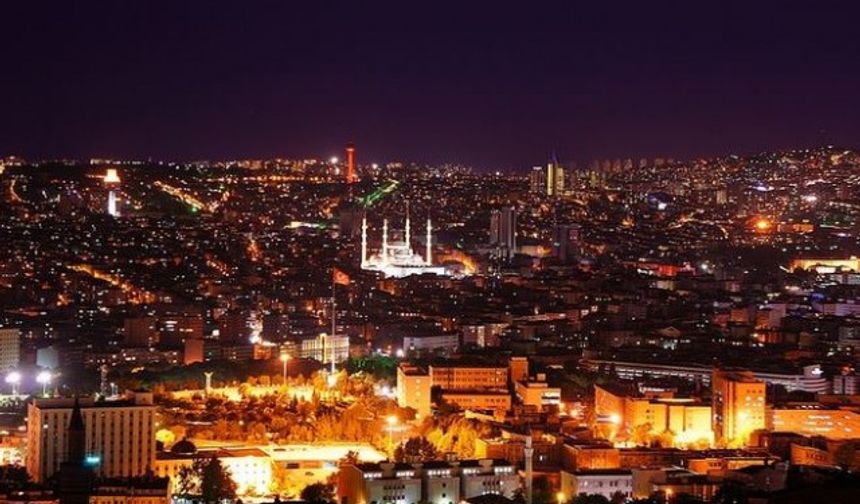 Yargısından emniyetine, kredi derecelenme kuruluşlarından medyasına kadar hepsi ayarlı şekilde ekonomik darbe girişiminde kirli oyunun ayaklarını oluşturuyor.