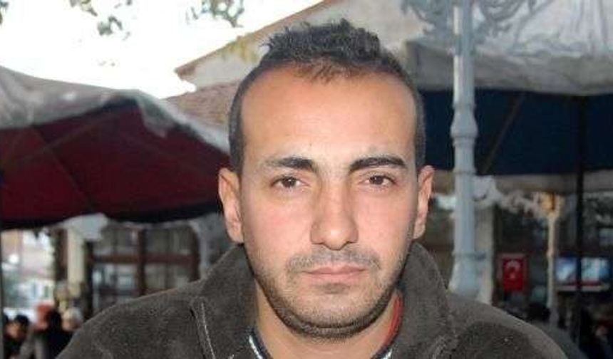 Evlenmek ve yuva kurmak için çaba harcayan Soner Erdal, kendine uygun eş bulabilmek internetteki bir sitedeki başvuru formunu doldurdu. Soner Erdal’ın cep telefonuna, kaydının alındığına dair uyarı mesajı geldi. Ardından internet sitesinde bilgileri yazılı kadın adayların profillerini inceleyen Soner Erdal, profilindeki fotoğraflarla kendini ’Yonko Simenov’ adıyla tanıtan ve Bulgaristan’da yaşadığını belirten ada ile telefonla bağlantı kurdu. Yonko Simenov’un, aralarında uzun süreden bu yana ilişki varmış gibi kendisine sıcak davrandığını belirten Soner Erdal, şunları anlattı: