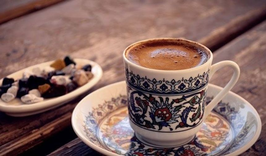 Kahve kelimesi, Arapça&#039;da &quot;çekirdeğin şarabı&quot; anlamını taşımaktadır.