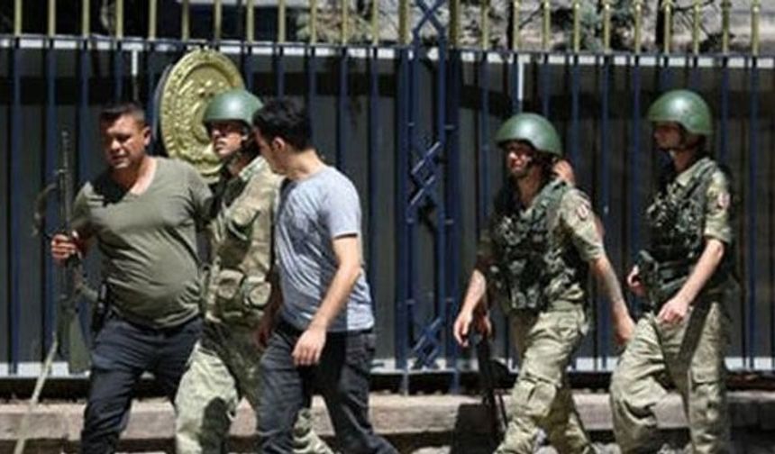 Kahraman Astsubay Ömer Halisdemir&#039;in, canını feda ederek darbe gecesinin seyrini değiştirmişti. Halisdemir&#039;in o gece öldürdüğü terörist general Semih Terzi&#039;nin hainlikleri tek tek ortaya çıkıyor. Öyle ki, FETÖ&#039;cü hain Semih Terzi vatana ihanetin boyutlarını DAEŞ&#039;e koordinat verip ülkesini vurduracak kadar abartmış!