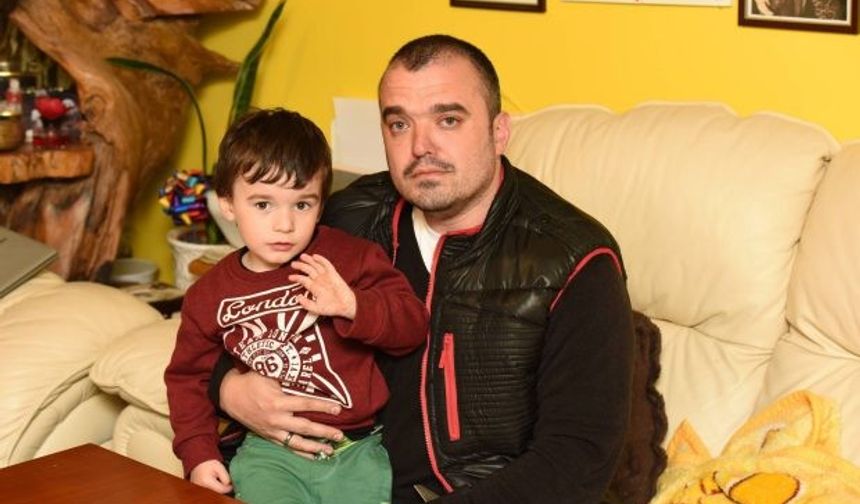 İngiltere’de yaşanan trajik olayda, sade bir törenle evlenen çift düğün sonrası dehşeti yaşadı. Damat sabah kalktığında eşinin cansız bedenini yatağında, hemen yanı başında buldu.