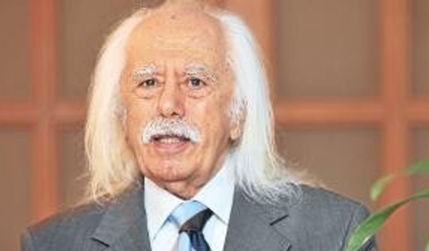 Hangisinin aklı fırtına, hangisinin sinirleri deli dana, hangisi bulaşmaz yalana dolana diye birini seçseydin ve kendine ideal bir plan çizseydin işte o zaman Hocan sana açardı geleceğinin kredilerini, verirdi başarının ve mutlulukların bilgilerini. Eğer birkaç yılda o duruma gelir, beni de unutmazsan ve de yazarsan halini, ben sana hazırlarım istikbalini.