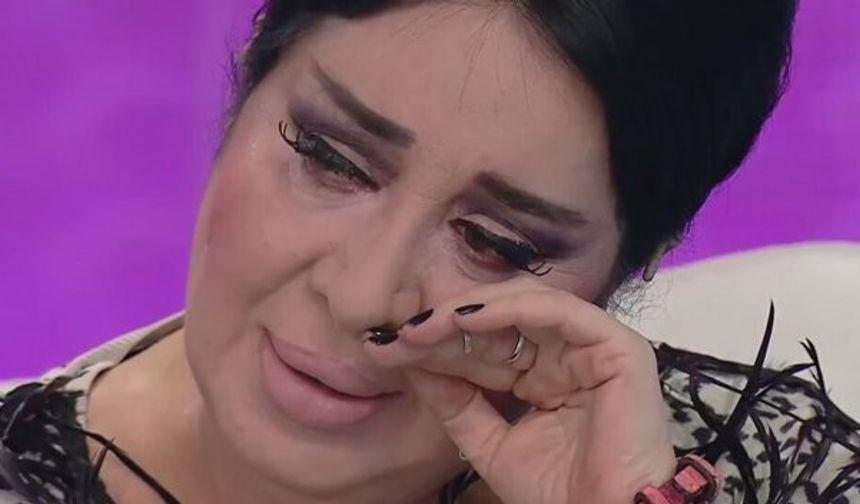 Ünlü modacı Nur Yerlitaş ameliyat sonrası evine gitmek yerine otel odasına yerleşmiş.