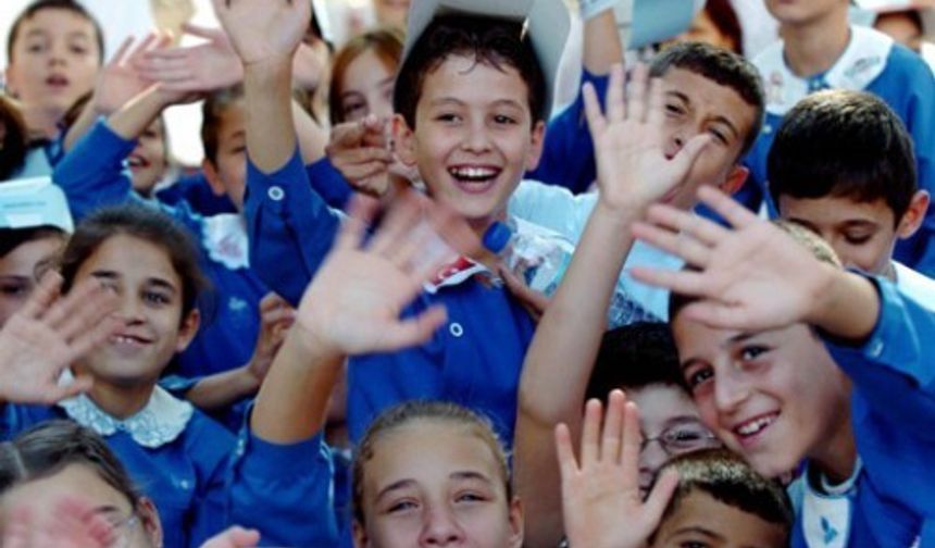 MEB Açıkladı o tarihler arasında Tüm öğrenciler için eğitim ve öğretime 3 gün ara verilecek.