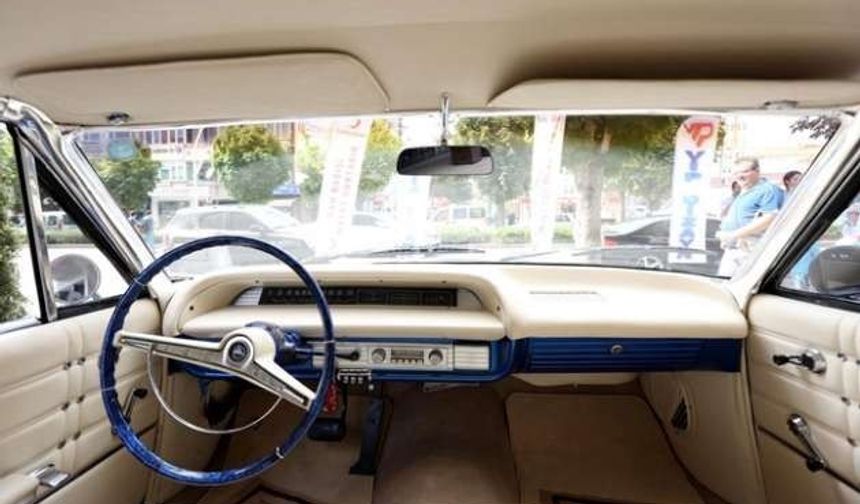 Çorum&#039;da bir oto dizayn firması, sahibi tarafından 25 yıldır samanlıkta bekletilen 1963 model klasik otomobili yaklaşık 8 ay süren çalışmayla tüm parçalarını değiştirerek yeniledi.