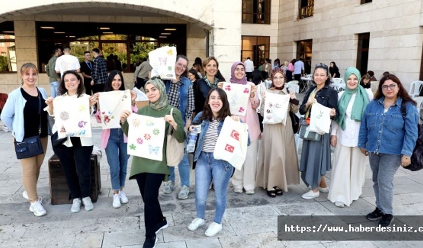 Dünya Kız Çocukları Günü’nde Eyüpsultan'da rengarenk atölye