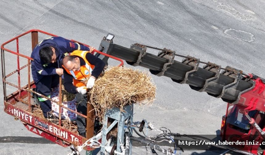 Çevreye sahip çıkmayan esnafa mahalleliden tepki