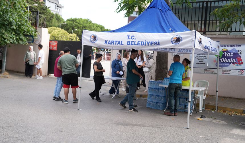 Kartal Belediyesi’nden YKS Adaylarına Destek: Öğrenciler Sınavda Yalnız Bırakılmadı