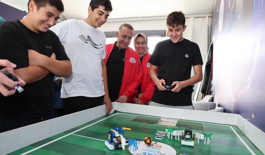 Sultangazi belediyesi Teknofesti Ziyaret Etti