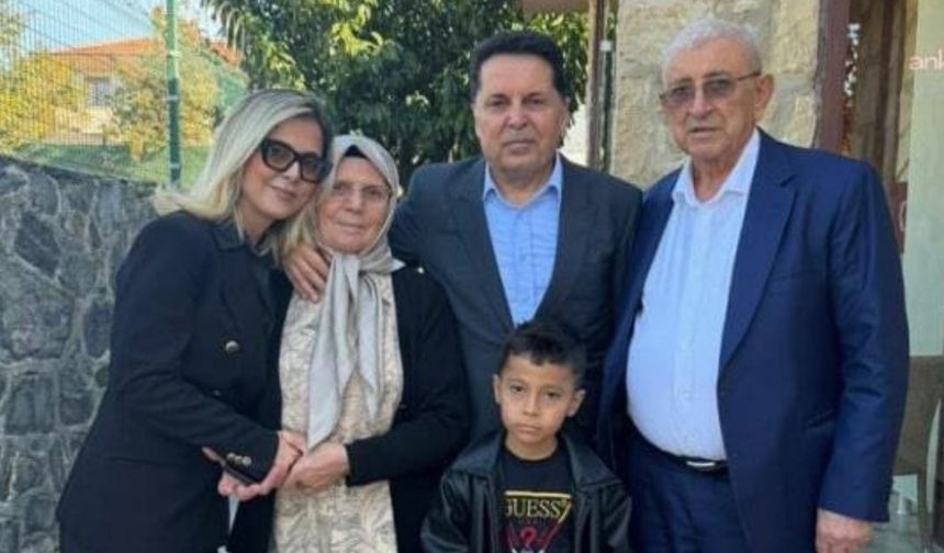 Ahmet Özer, Ekrem İmamoğlu'nun Ailesini Ziyaret Etti: "Yolumuz Açık Olsun"