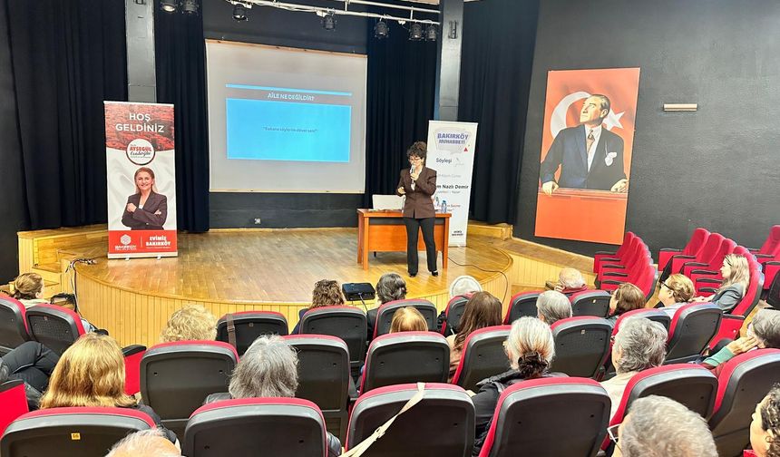 Sinem Nazlı Demir, Bakırköy’de Kadınların Sesine Kulak Verdi