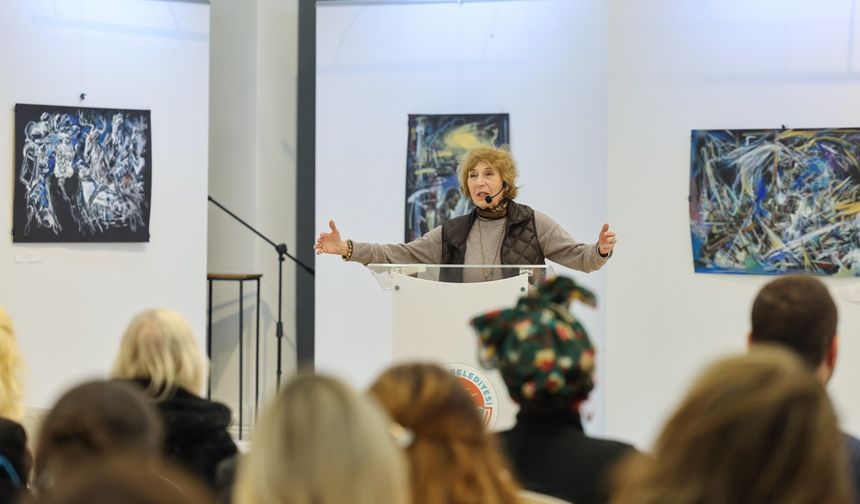 Ayşe Kulin Maltepe’de Okurlarıyla Buluştu