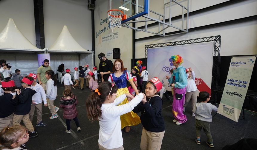 “Sosyal Belediyecilik Şenliği” Renkli Görüntülere Sahne Oldu