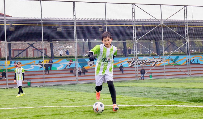 ÜMRANİYE’DE MİNİK KRAMPONLAR SAHAYA ÇIKTI