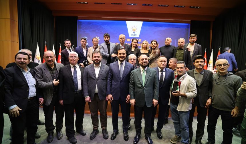 AK Parti İstanbul’dan Gazetecilere Vefa Buluşması: “Hakikatin Yanında Yürüyenlerle Aynı Yoldayız”