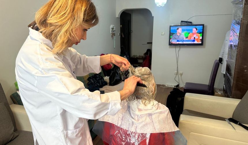 Bakırköy Belediyesi’nden Bayram Öncesi Evde Kuaförlük Hizmeti