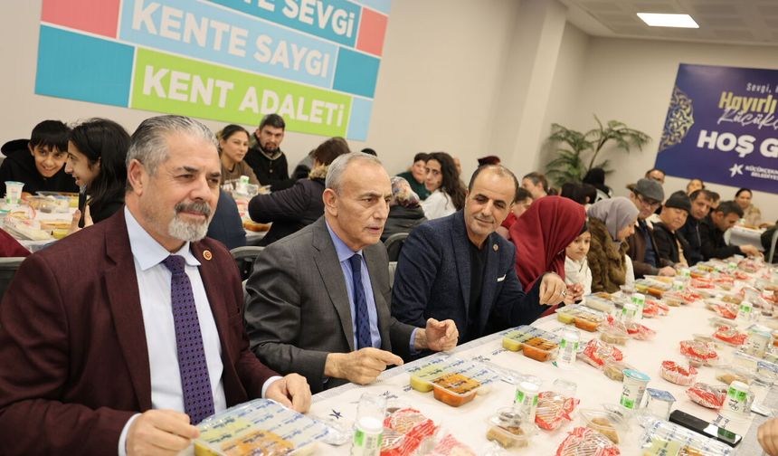 Küçükçekmece’de Ramazan Bereketi: İftar Sofraları ve Etkinlikler Vatandaşları Buluşturuyor