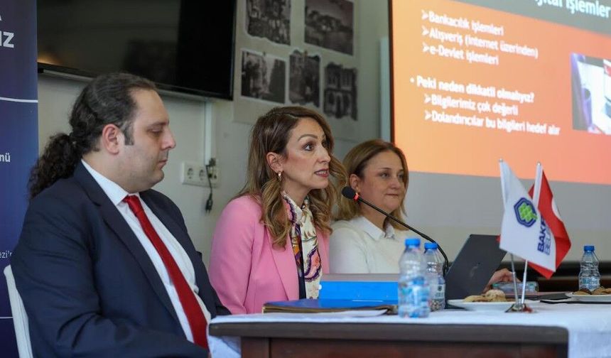BAKIRKÖY’DE KVKK PANELİ: 65 YAŞ ÜSTÜNE DİJİTAL GÜVENLİK UYARISI