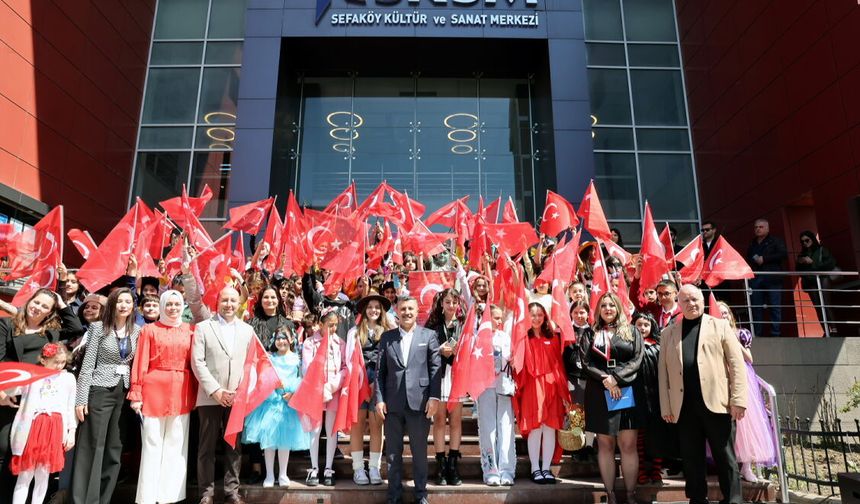 ÇOCUKLARIN HAYAL DÜNYASI TUVALE YANSIDI