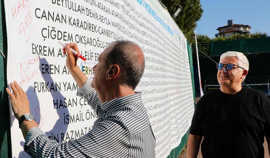 Büyükçekmece’de Raketler Şampiyonluk İçin Sallanıyor