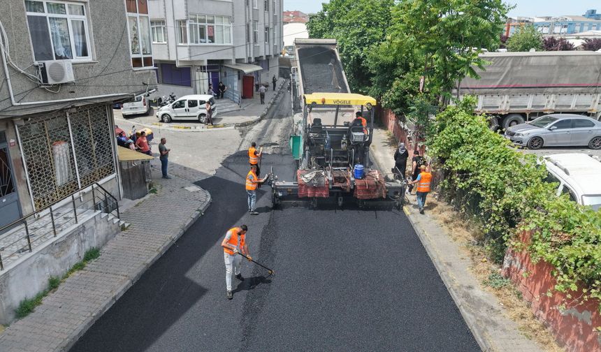 Küçükçekmece'de Asfalt Seferberliği: 7 Yılda 157 Kilometre Yol Yenilendi