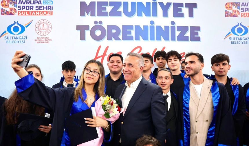 Gençler Kep Attı, Başkan Dursun Heyecana Ortak Oldu
