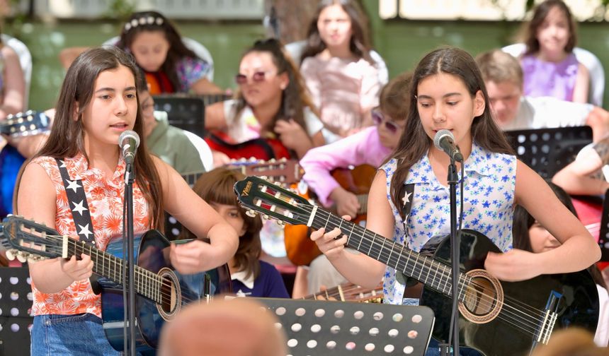 Esenyurt'ta Müzik Kursları Yıl Sonu Konseriyle Taçlandı