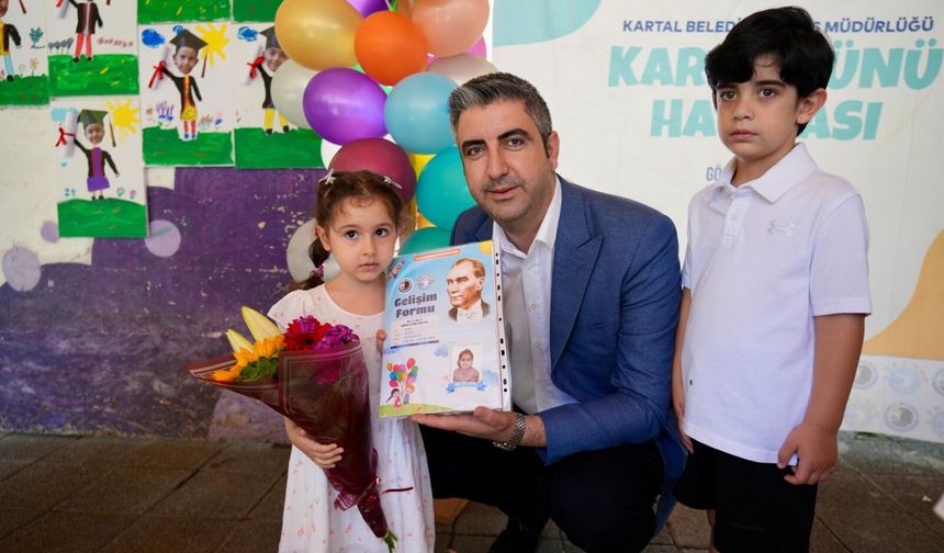 Kartal Belediyesi Kreşlerinde Karne Sevinci