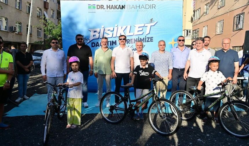 BAHÇELİEVLER'DE ÇOCUKLAR PEDAL ÇEVİRMEYE DEVAM EDİYOR