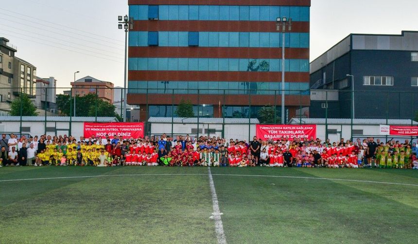Esenyurt’ta Minik Kramponların Büyük Heyecanı: U11 Turnuvası Tamamlandı