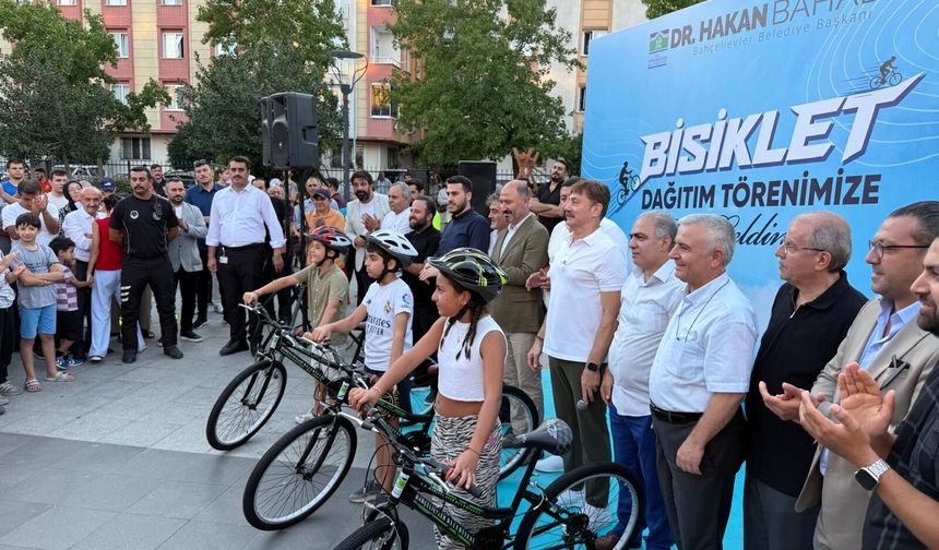 BAHÇELİEVLER’DE 100 ÇOCUK DAHA BİSİKLETİNE KAVUŞTU